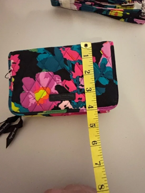 Vera Bradley Floral RFID 3-in-1 Crossbody in Pink and Teal NWT. (Hilo Meadow) - Picture 13 of 16